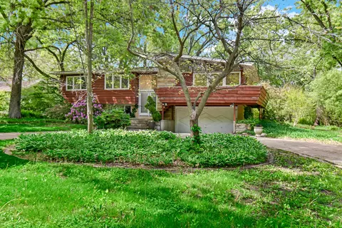 Exterior - 4112 Sunset Rd, Matteson, IL 60443 photo 4 of 10