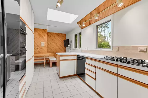 Kitchen - 4112 Sunset Rd, Matteson, IL 60443 photo 1 of 2