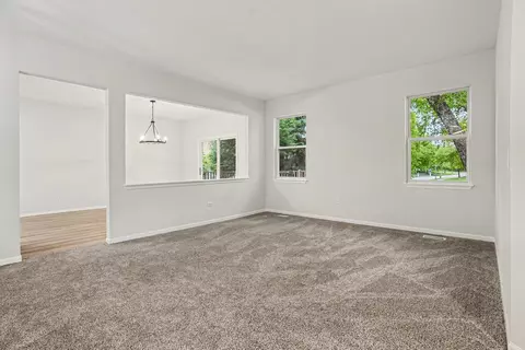 Living - 21400 W Juniper Ln, Plainfield, IL 60544 photo 1 of 2