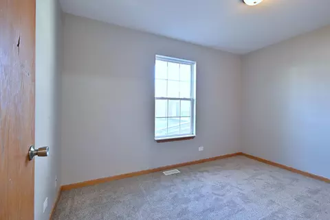 Bedroom - 19 E Pineview Dr, Round Lake Park, IL 60073 photo 4 of 13
