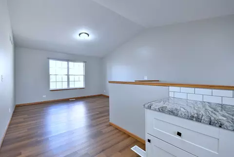 Living - 19 E Pineview Dr, Round Lake Park, IL 60073 photo 7 of 8