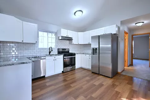 Kitchen - 19 E Pineview Dr, Round Lake Park, IL 60073 photo 2 of 3