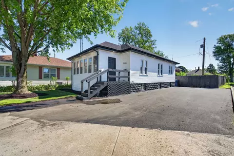 Exterior - 846 N 5th Ave, Kankakee, IL 60901 photo 1 of 5