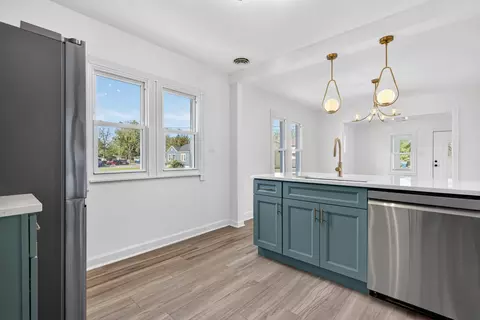 Kitchen - 846 N 5th Ave, Kankakee, IL 60901 photo 2 of 8