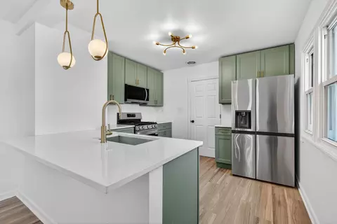 Kitchen - 846 N 5th Ave, Kankakee, IL 60901 photo 3 of 8