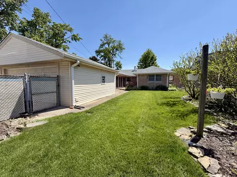 Exterior - 4138 Custer Ave, Brookfield, IL 60513 photo 3 of 3