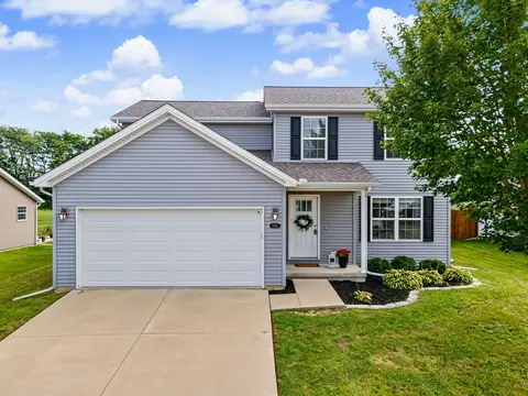 Exterior - 2914 Conlor Dr, Bloomington, IL 61704 photo 4 of 9