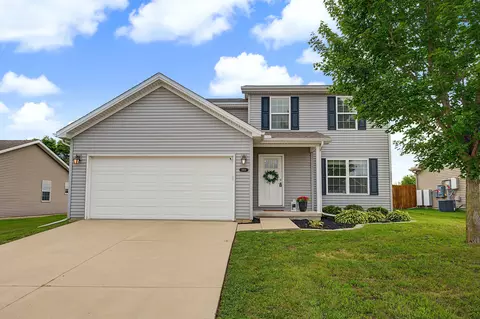 Exterior - 2914 Conlor Dr, Bloomington, IL 61704 photo 7 of 9