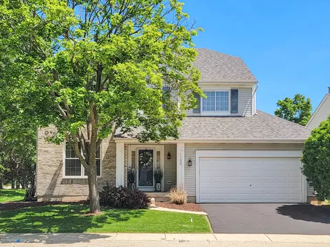 1195 Masters Pkwy, Aurora, IL 60506