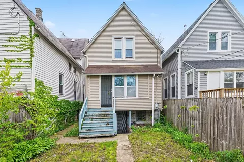 Exterior - 32 W 110th Pl, Chicago, IL 60628 photo 2 of 2