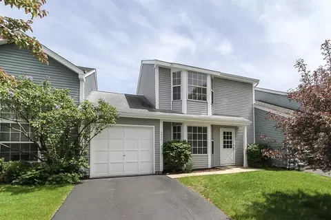 3423 Southport Dr, Island Lake, IL 60042