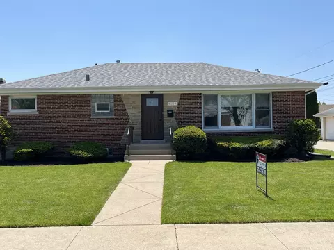 8229 W Giddings St, Norridge, IL 60706