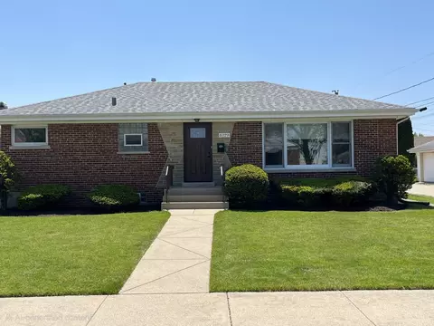 8229 W Giddings St, Norridge, IL 60706
