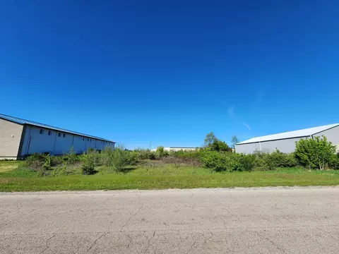 11207 Commercial St, Richmond, IL 60071
