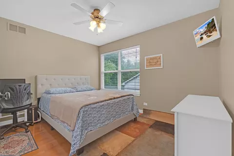 Bedroom - 2324 Tracy Ln, Algonquin, IL 60102 photo 5 of 5