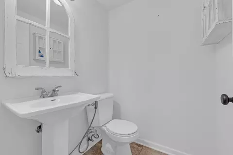 Bath - 2324 Tracy Ln, Algonquin, IL 60102 photo 5 of 5