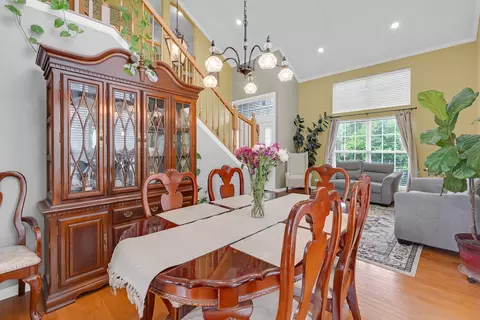 Dining - 2324 Tracy Ln, Algonquin, IL 60102 photo 1 of 2