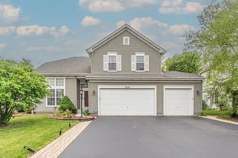 Exterior - 2324 Tracy Ln, Algonquin, IL 60102 photo 1 of 12