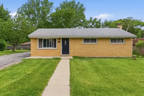 698 W Colfax St, Palatine, IL 60067