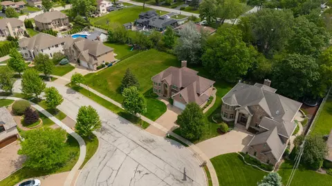 View/Area - 281 N Forest Dr, Addison, IL 60101 photo 5 of 6