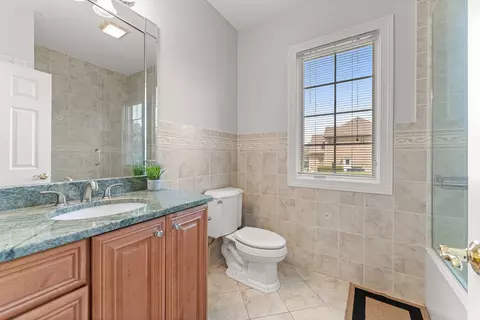 Bath - 281 N Forest Dr, Addison, IL 60101 photo 9 of 9