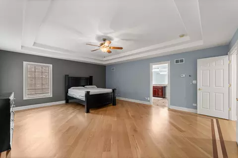 Bedroom - 281 N Forest Dr, Addison, IL 60101 photo 4 of 8