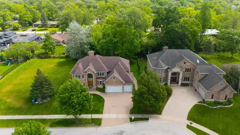 View/Area - 281 N Forest Dr, Addison, IL 60101 photo 2 of 6