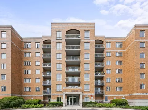 6807 N Milwaukee Ave #601, Niles, IL 60714