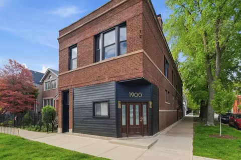 1900 W Oakdale Ave, Chicago, IL 60657
