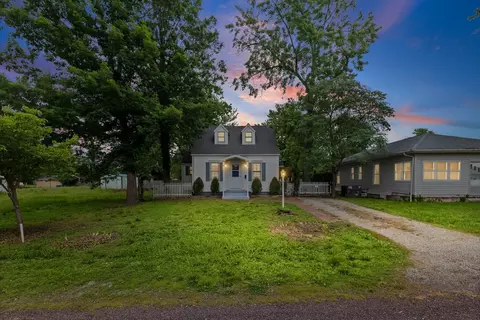 407 S Davis Ave, Centralia, IL 62801