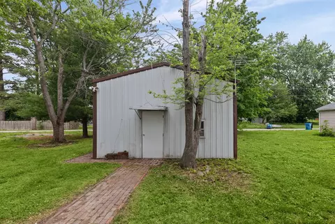 Exterior - 407 S Davis Ave, Centralia, IL 62801 photo 5 of 5
