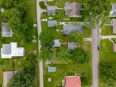 View/Area - 407 S Davis Ave, Centralia, IL 62801 photo 4 of 5