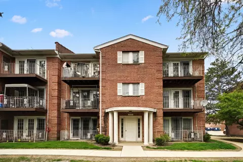 684 Quincy Bridge Ln #202, Glenview, IL 60025