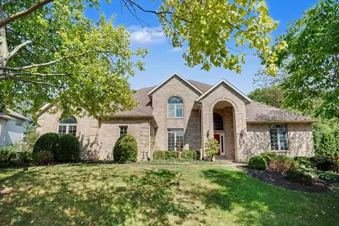 3160 Lundy Ln, Bettendorf, IA 52722