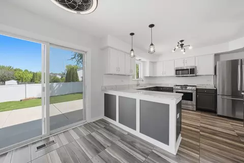 Kitchen - 5615 Stonybrook Dr, Plainfield, IL 60586 photo 1 of 5