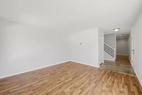 Living - 5615 Stonybrook Dr, Plainfield, IL 60586 photo 2 of 3