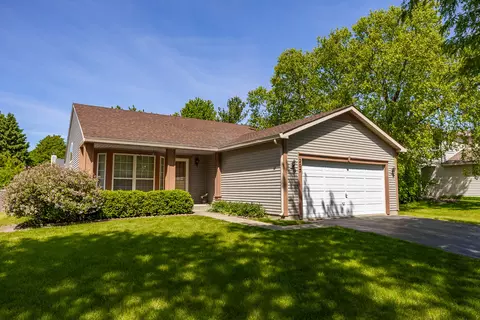 205 Woodlet Ln, Bolingbrook, IL 60490