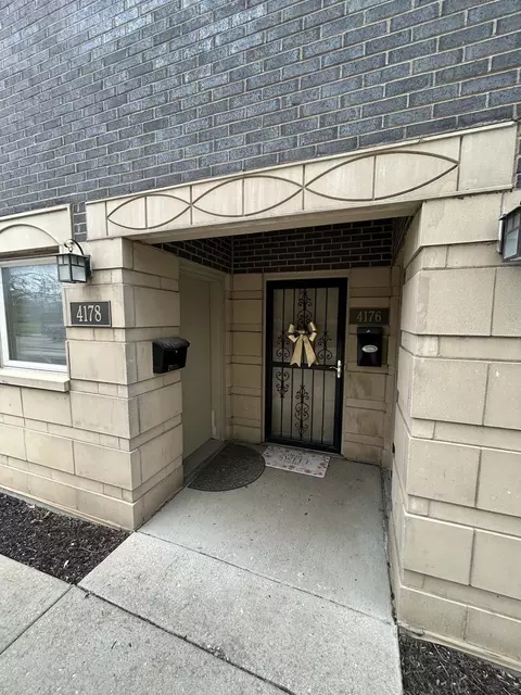 4178 S Drexel Blvd #2, Chicago, IL 60653