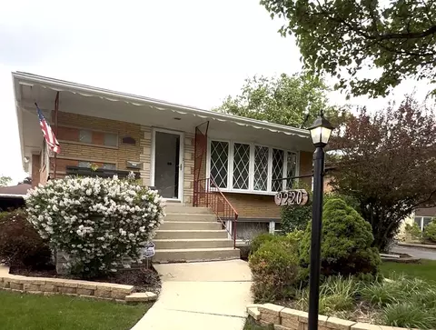 9220 Parkside Ave, Oak Lawn, IL 60453