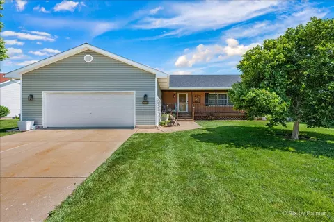 1019 Sandhurst Dr, Sandwich, IL 60548