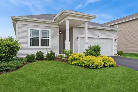 721 Cherry Cir, Elburn, IL 60119