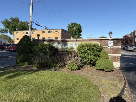 1117 Leavitt Ave #108, Flossmoor, IL 60422