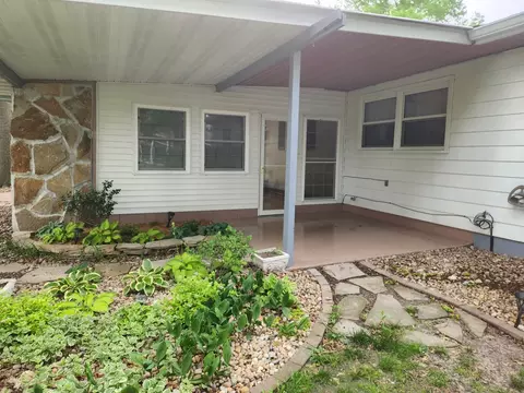 Exterior - 211 E Depew St, Odin, IL 62870 photo 8 of 11