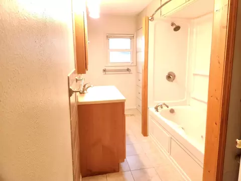 Bath - 211 E Depew St, Odin, IL 62870 photo 1 of 3