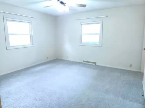 Bedroom - 211 E Depew St, Odin, IL 62870 photo 1 of 5