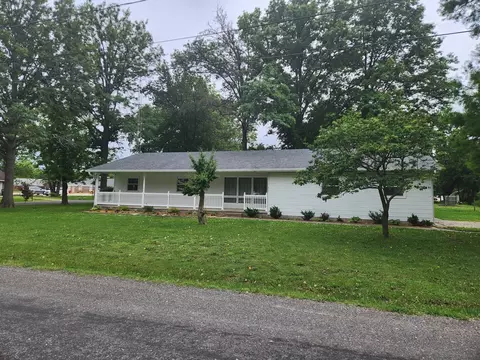 Other - 211 E Depew St, Odin, IL 62870 photo 7 of 14