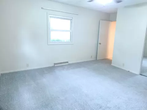 Bedroom - 211 E Depew St, Odin, IL 62870 photo 2 of 5