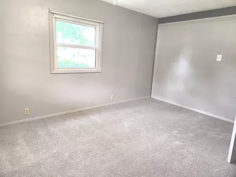 Bedroom - 211 E Depew St, Odin, IL 62870 photo 5 of 5