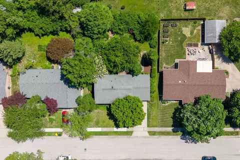 View/Area - 218 Cambridge Dr, Normal, IL 61761 photo 8 of 9