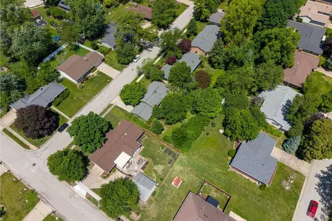 View/Area - 218 Cambridge Dr, Normal, IL 61761 photo 5 of 9